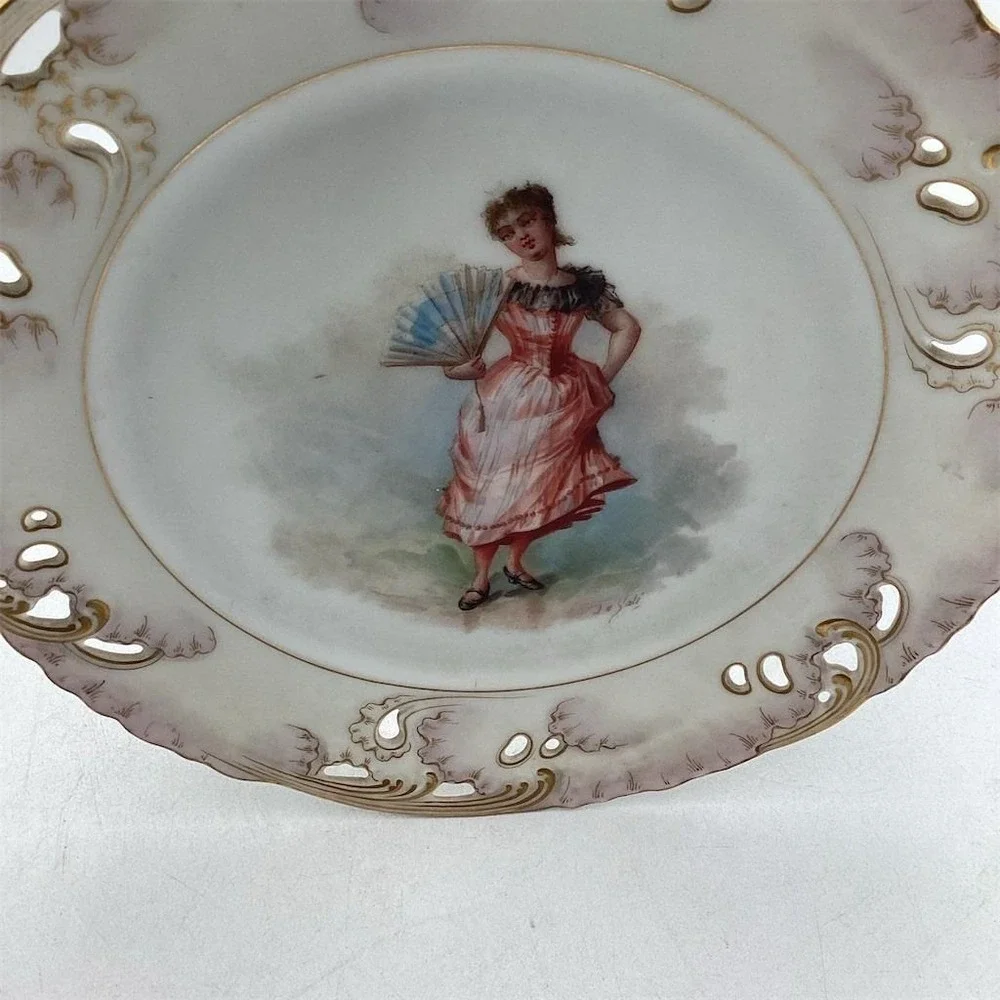 Limoges show stopping